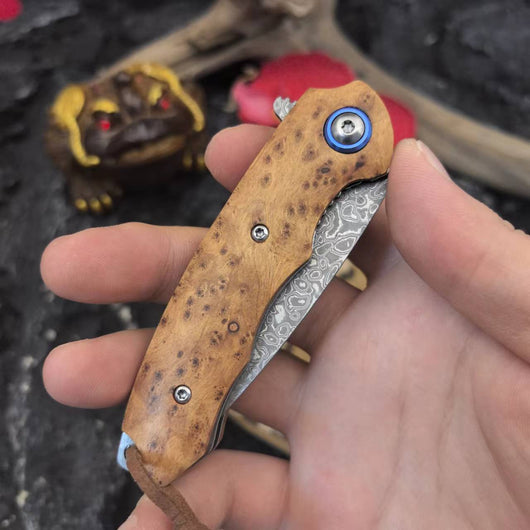 Cuchillo Portátil Plegable de Acero Damasco con Mango de Madera Yaebai