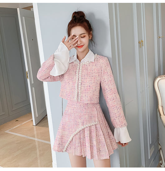 Conjunto Elegante de Chaqueta Tweed y Blusa Plisada para Mujer - Image 13