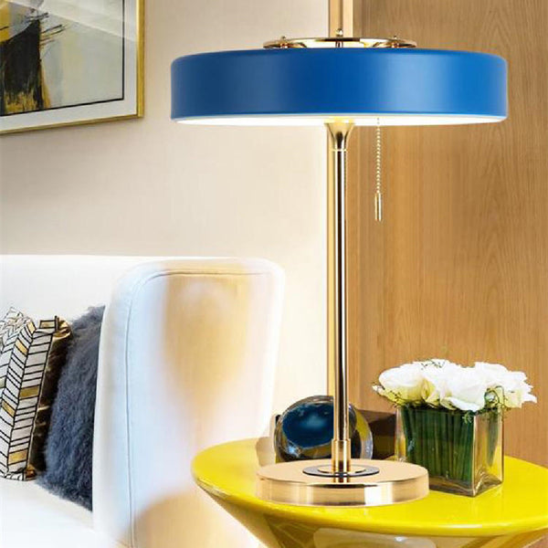 Lámpara de Mesa Minimalista Luxury - Diseño Moderno para tu Dormitorio