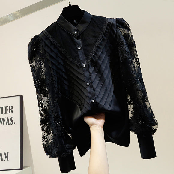 Blusa Semitransparente con Cuello de Pie y Encaje Delicado