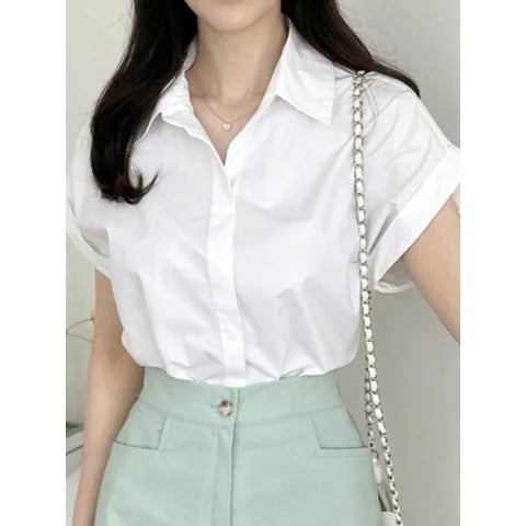 Blusa Casual con Cuello Solapa y Diseño de Gancho Oculto