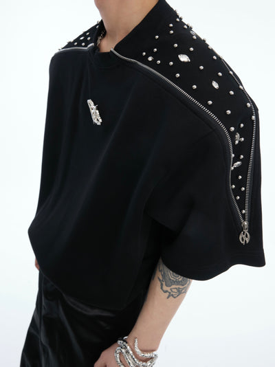 Blusa Corta Elegante con Cierre de Strass y Diseño Metálico - Image 6
