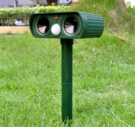 Repelente Ultrasónico Solar para Animales - Image 4