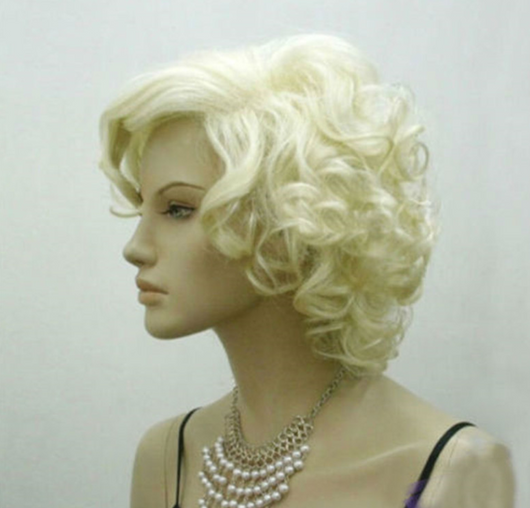 Peluca Rizada Rubio Pálido - Estilo Corto y Natural - Image 3