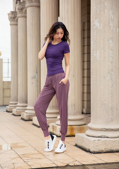 Pantalones deportivos holgados con línea lateral - Image 8