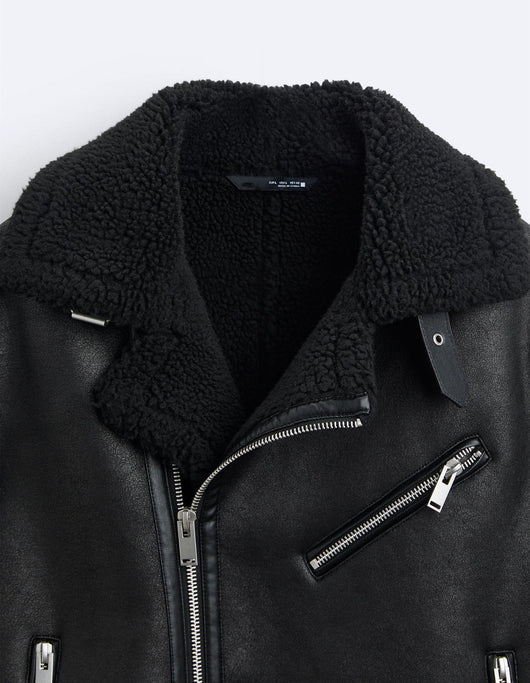 Abrigo Doble Faz con Cuello Vuelto y Detalles en Gamuza - Image 10