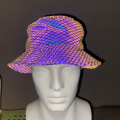 Gorra Cubo Reflectante con Estampado Colorido