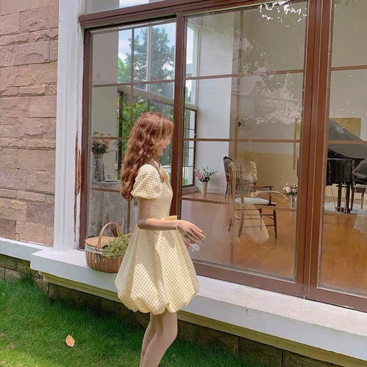 Vestido Cuadrille Amarillo con Mangas Ajustadas para Mujer - Image 11