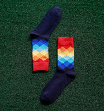 Calcetines Largos de Algodón para Hombre con Diseño de Diamantes Coloridos - Image 11