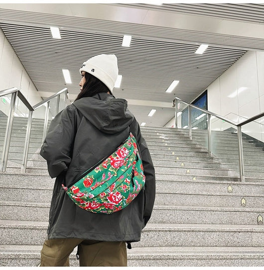 Bolsa Pecho Artística de Moda Contemporánea - Image 10