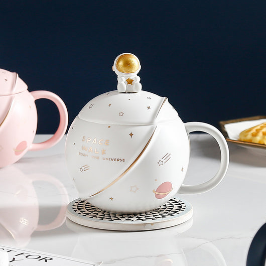 Taza Cerámica Astronauta con Tapa y Cuchara - Diseño Planeta - Image 5