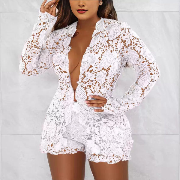 Conjunto Dos Piezas Calado Minimalista - Blusa Manga Larga y Shorts