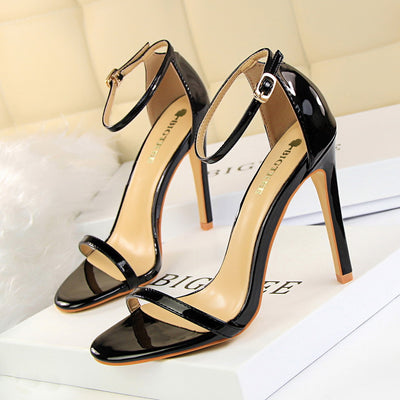 Sandalias de Tacón Alto en Charol Brillante para Verano - Image 4