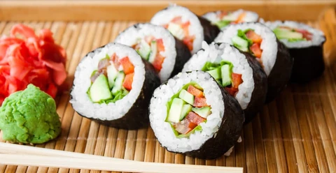 Molde Portátil para Bolas de Arroz y Sushi - Image 8