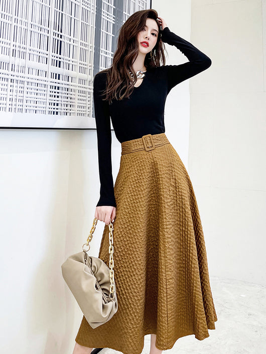 Conjunto Dos Piezas: Blusa Base y Falda de Malla Tendencia