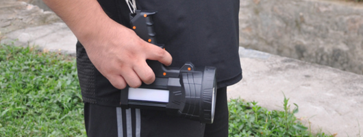 Linterna Portátil de Alto Rendimiento con Haz Potente - Image 8