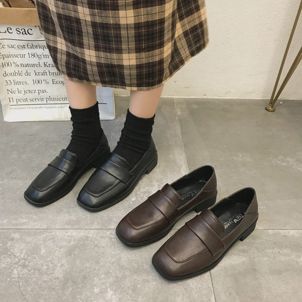 Mocasines Retro de Tacón Cuadrado en Cuero Suave con Tacón Robusto