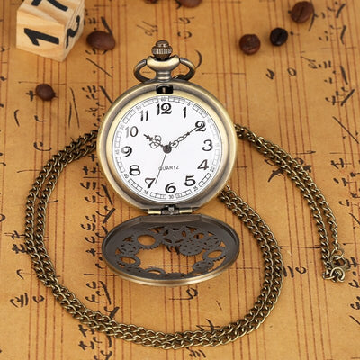 Reloj de Bolsillo Grande con Esfera Romana y Cadena Fina - Image 2