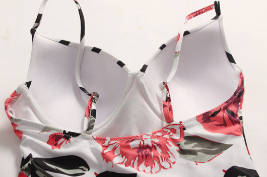 Bikini de Rayas Blancas y Negras con Costuras Decorativas - Image 7