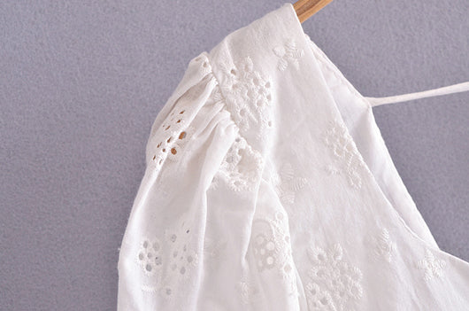 Blusa con Encaje Bordado, Moño y Mangas Abullonadas - Image 10