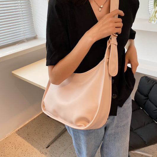 Bolso Mensajero Suave de Diseño Minimalista - Image 4