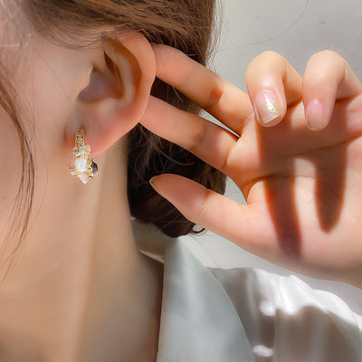 Aretes de Flor Verde con Baño de Oro y Aguja de Plata 925 - Image 4