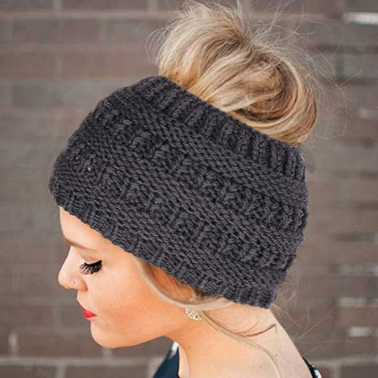 Gorro Tejido con Abertura para Coleta - Beanie Cálido para Invierno