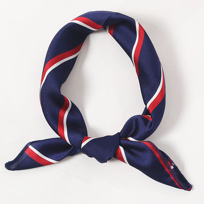 Pañuelo de Seda Coreano con Estampado Decorativo - Image 6
