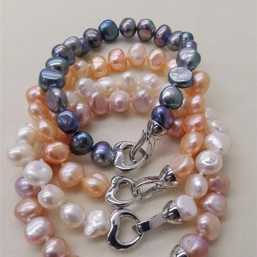 Pulsera de Perlas de Agua Dulce Blancas y Negras - Image 6