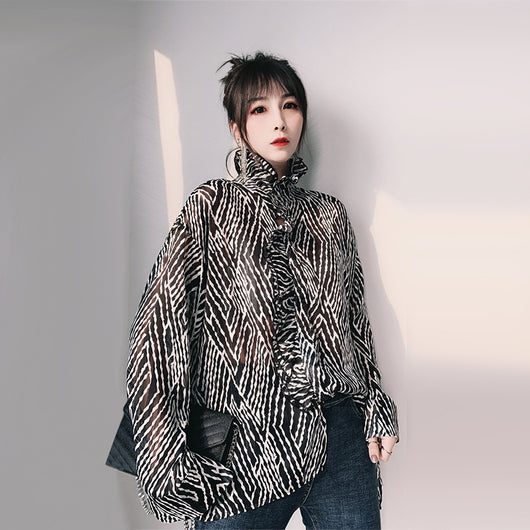 Blusa de Chifón con Cuello Parado y Volantes - Image 5
