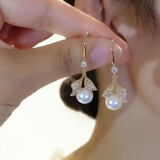 Aretes Diseño Coreano con Perla y Circonita Completa
