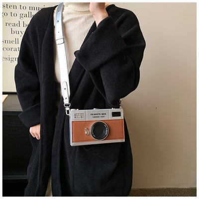 Bolsa Crossbody Mini con Cadena Coordinada - Image 29