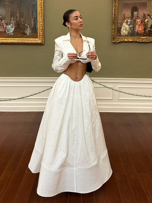 Conjunto Elegante de Dos Piezas: Blusa Corta Manga Larga con Escote Calado y Falda Maxi Cintura Alta - Image 2