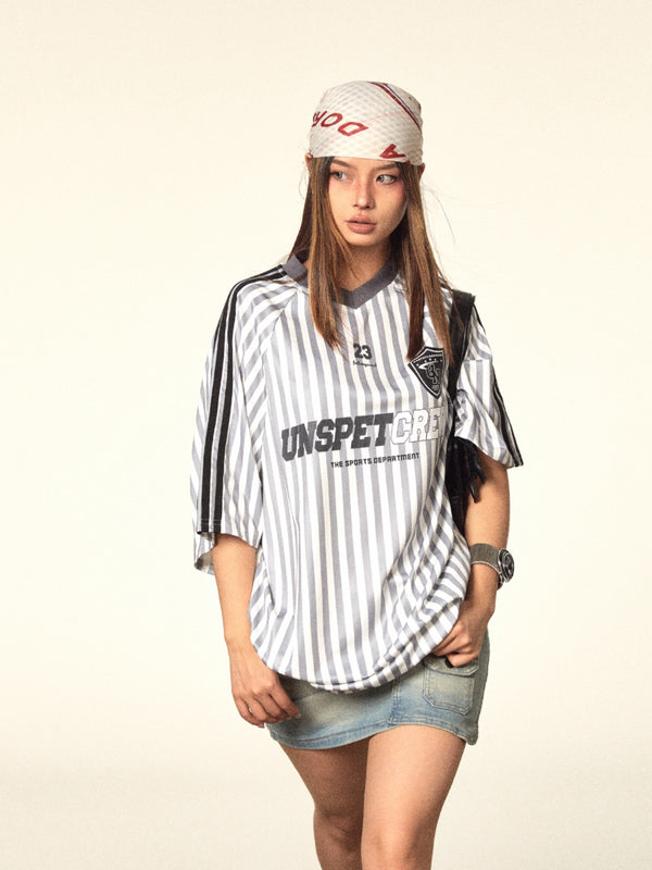 Camiseta Retro a Rayas con Contraste de Colores