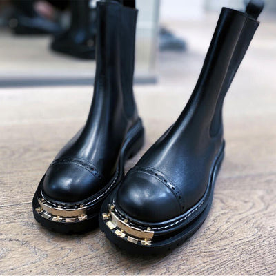 Botas con Detalles Metálicos - Image 11