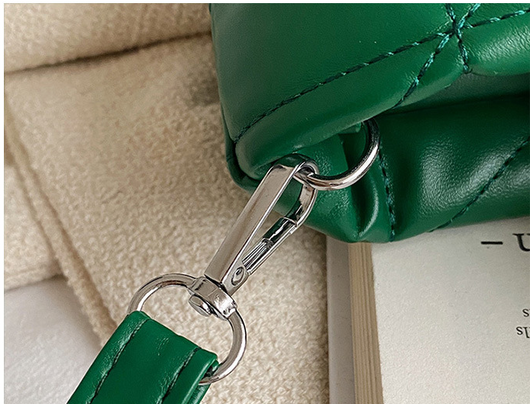 Bolso Mensajero Acolchado de Algodón con Diseño Asimétrico para Mujer - Image 19