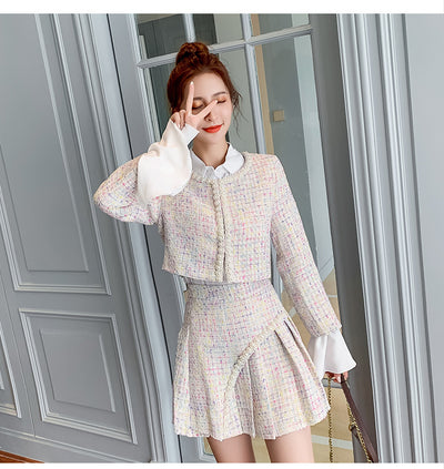 Conjunto Elegante de Chaqueta Tweed y Blusa Plisada para Mujer - Image 17
