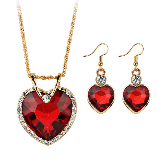 Aretes y Collar de Circonita en Forma de Corazón - Image 17