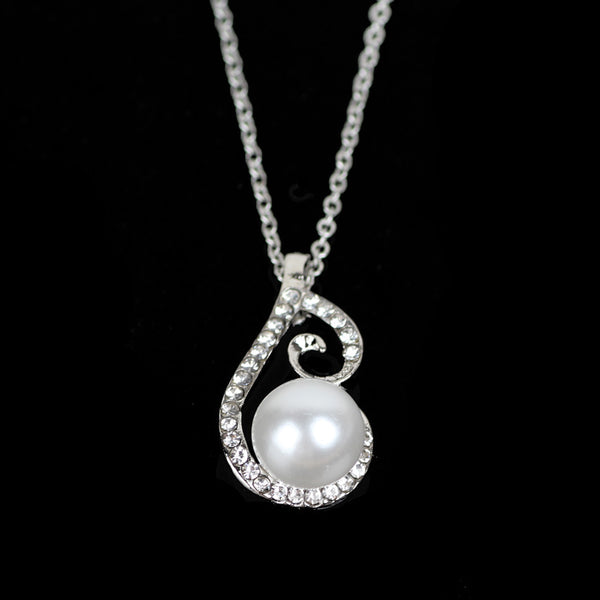 Conjunto de Joyería Elegante con Perlas y Cristales Brillantes para Fiestas