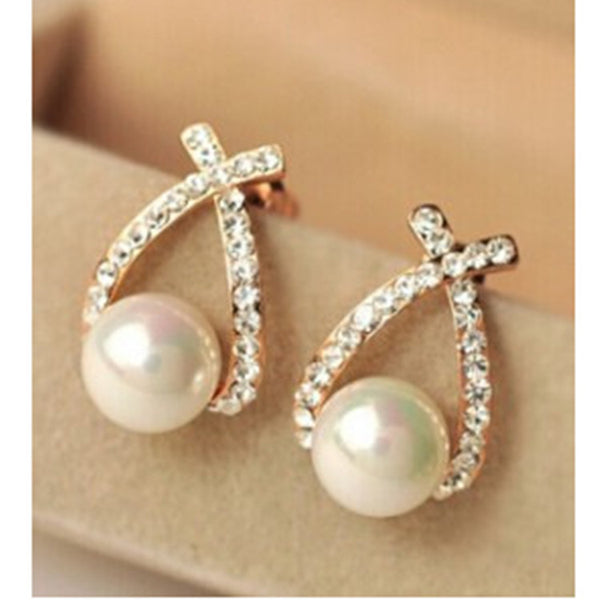 Aretes de Perla con Destello Cruzado
