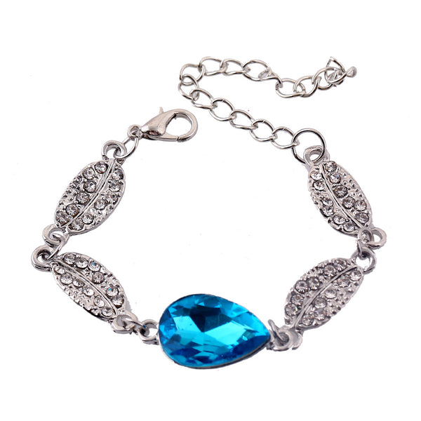 Conjunto de Joyería Nupcial: Pulseras, Aretes y Collar Elegantes