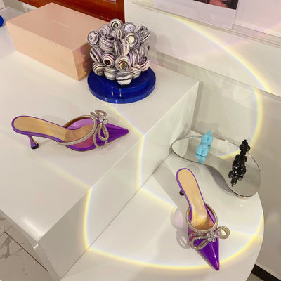 Sandalias de Tacón Stiletto con Moño de Cristales y Punta Afilada - Image 14