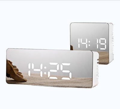 Espejo LED Multifuncional con Reloj Digital