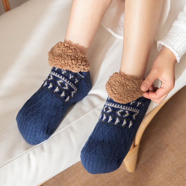 Pantuflas de Felpa con Suela Antideslizante para Hombre y Mujer - Image 4