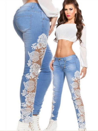 Jeans Ajustados con Encaje Transparente y Costuras Decorativas - Image 5