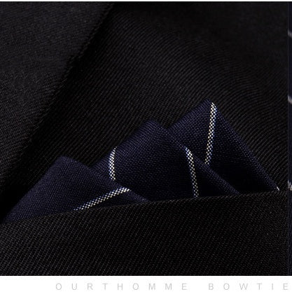 Traje de Algodón para Hombre Diseño a Rayas con Bolsillos, Pañuelo y Bufanda - Image 9