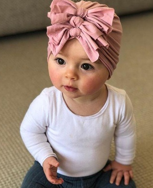 Gorro para bebé con lazo plisado - Image 4