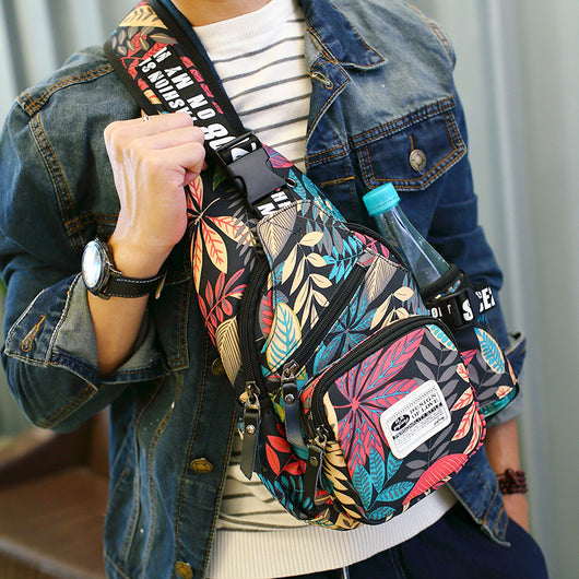 Bolsa Pecho Estampado Hoja de Arce