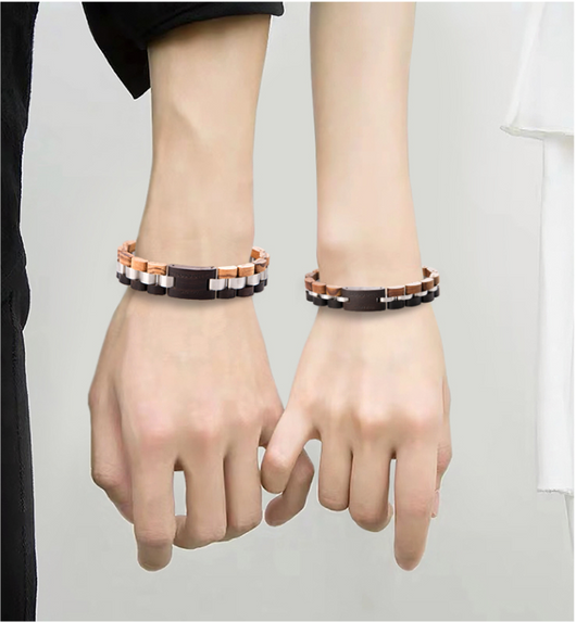 Pulsera de Madera de Sándalo con Lettering - Joya de Moda Artesanal - Image 4