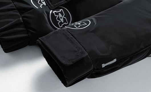 Chamarra Acolchada Urbana para Hombre con Diseño de Letras - Image 12